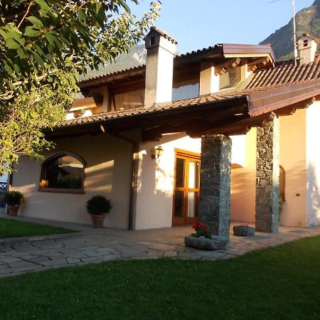 Les Hirondelles Bed & Breakfast Fenis Exterior foto