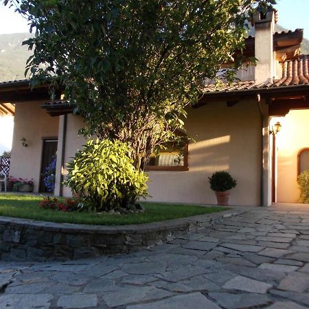 Les Hirondelles Bed & Breakfast Fenis Exterior foto